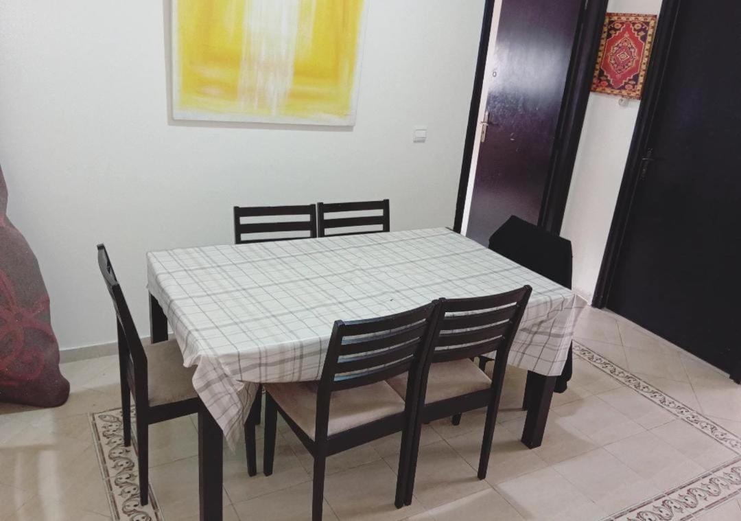 Oumlile Apartment *